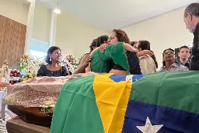 'A maior mulher do estado de Sergipe neste século', diz filha durante despedida à ex-senadora Maria do Carmo