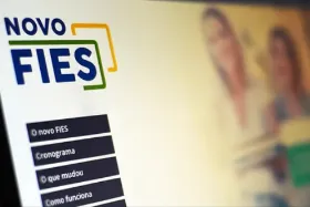 Fies: inscrições para vagas do segundo semestre terminam nesta terça