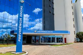 MGI autoriza concurso para 250 vagas de perito médico federal do INSS